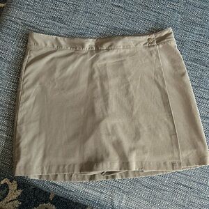 Columbia gray skort sz 16